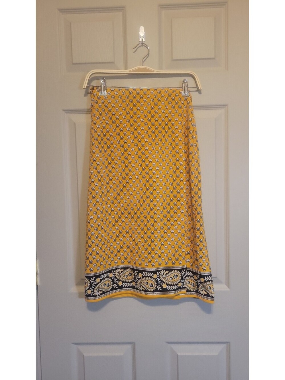 Michael Kors Yellow Patterned Midi Skirt with Side Slit and Tie Belt Size 12